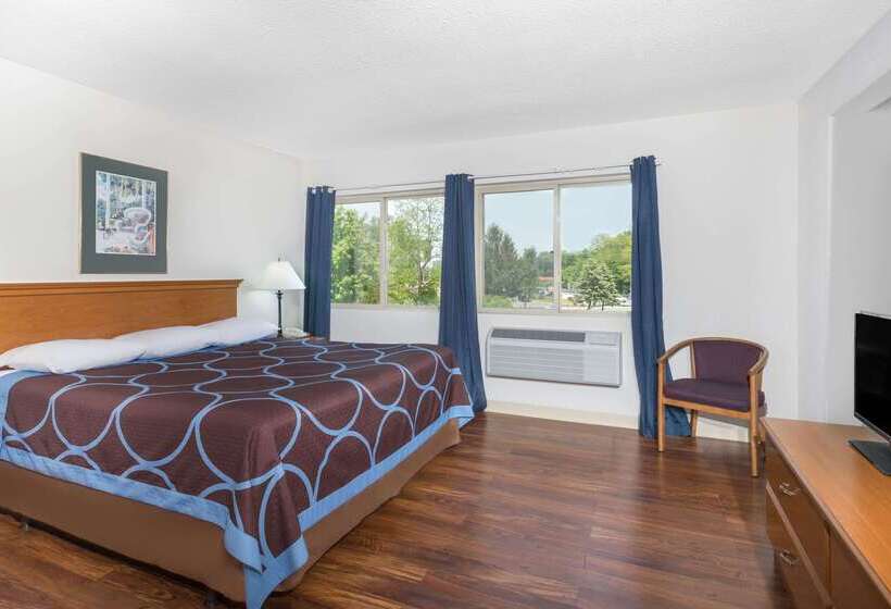 فندق على الطريق Super 8 By Wyndham Kingston