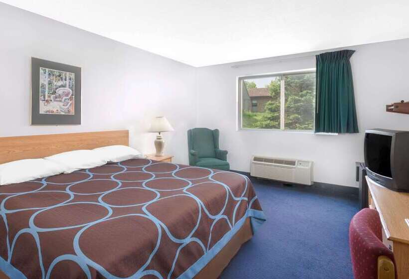 فندق على الطريق Super 8 By Wyndham Kingston