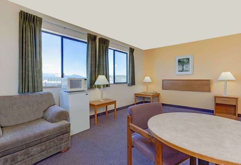 فندق على الطريق Super 8 By Wyndham Klamath Falls