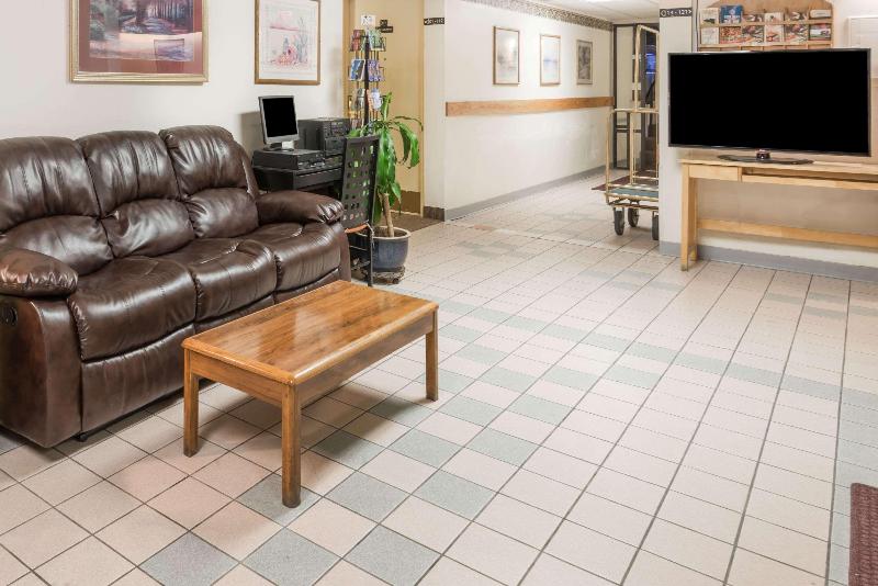 فندق على الطريق Super 8 By Wyndham Laramie