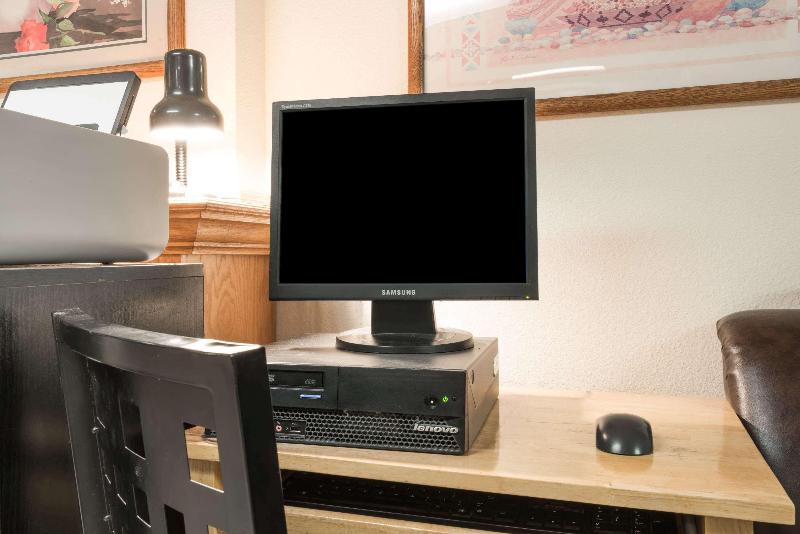 فندق على الطريق Super 8 By Wyndham Laramie