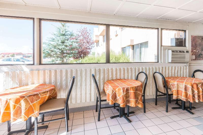 فندق على الطريق Super 8 By Wyndham Laramie