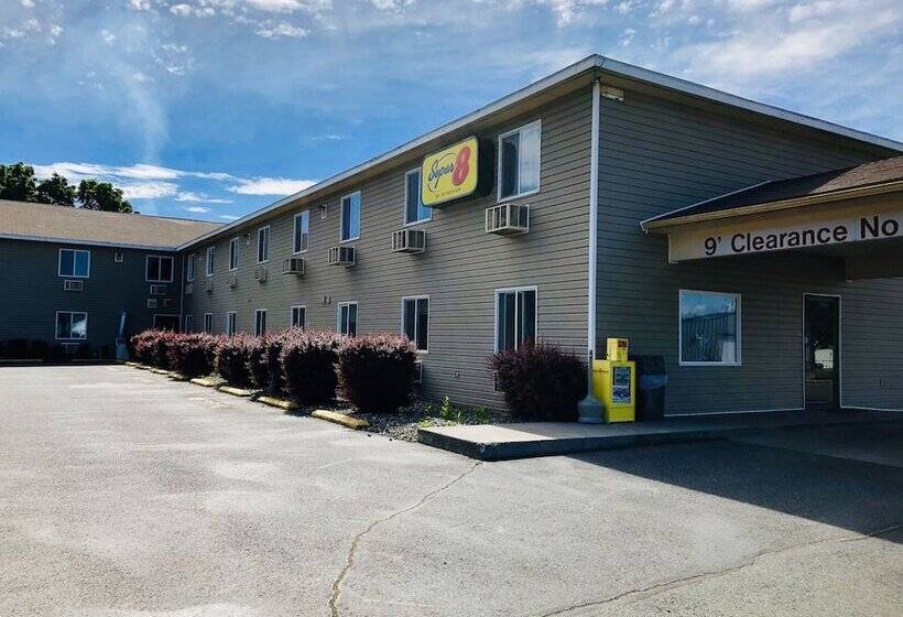 فندق على الطريق Super 8 By Wyndham Lewiston