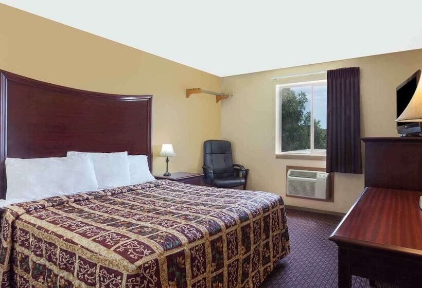 فندق على الطريق Super 8 By Wyndham Lewiston