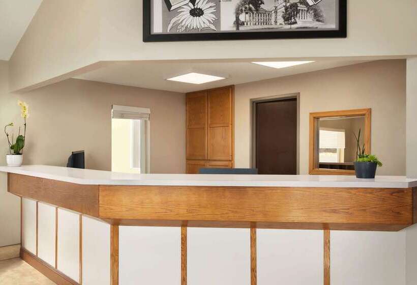 فندق على الطريق Super 8 By Wyndham Liberal Ks