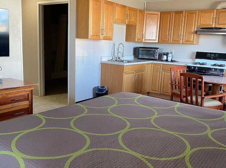 فندق على الطريق Super 8 By Wyndham Liberal Ks