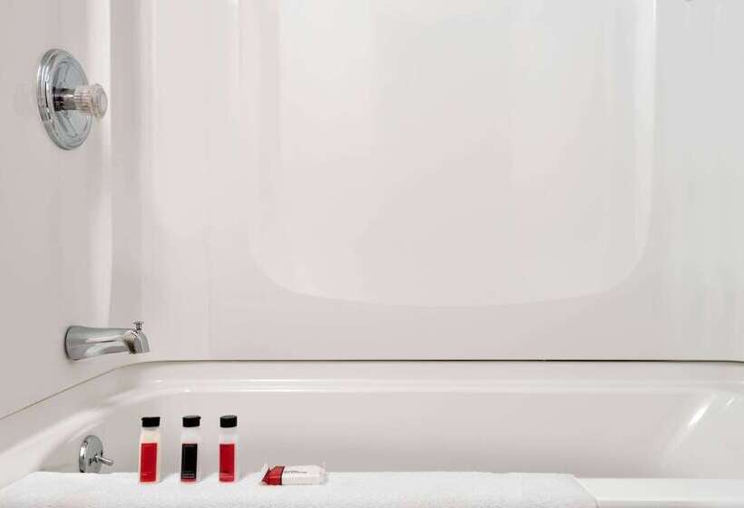 Мотель Super 8 By Wyndham Liverpool/syracuse North Airport