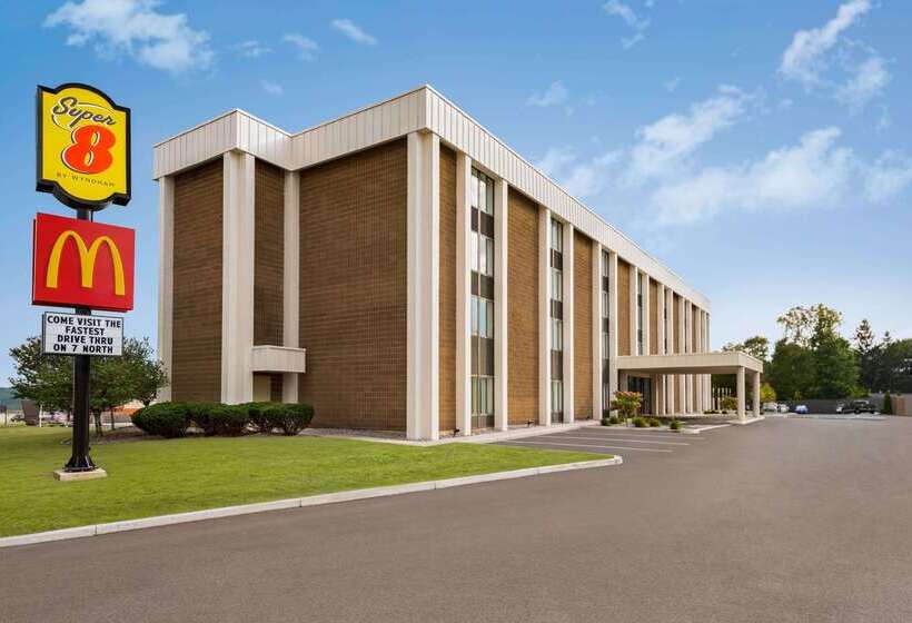 Мотель Super 8 By Wyndham Liverpool/syracuse North Airport