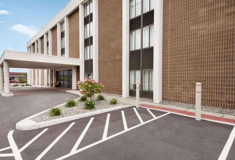 Мотель Super 8 By Wyndham Liverpool/syracuse North Airport