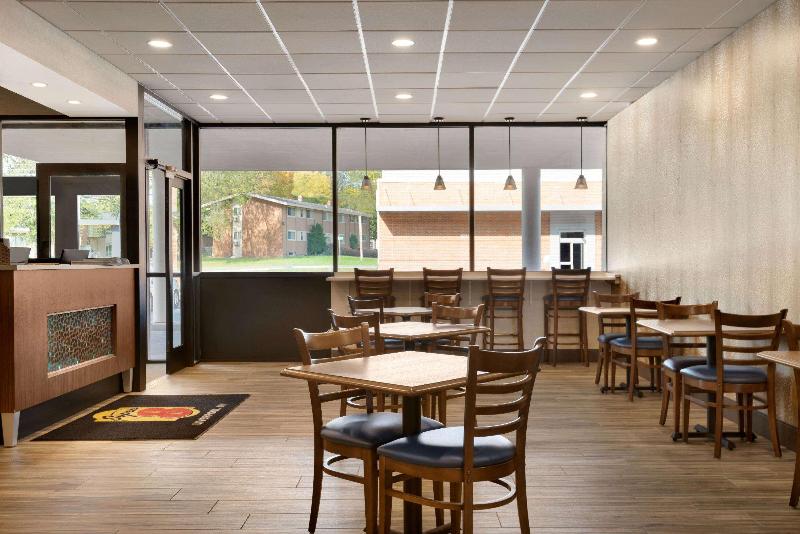 Мотель Super 8 By Wyndham Liverpool/syracuse North Airport