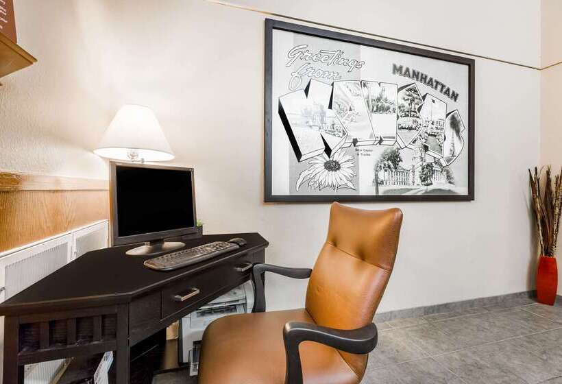 汽车旅馆 Super 8 By Wyndham Manhattan Ks