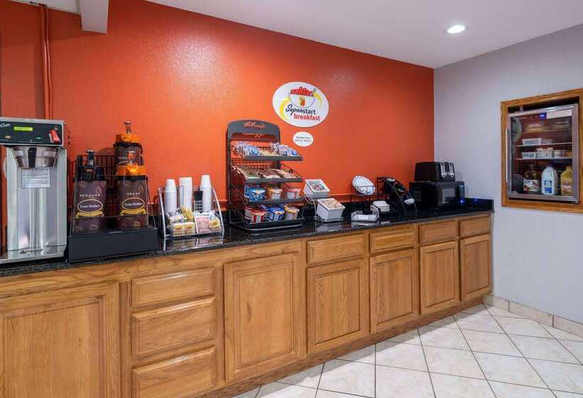 Мотель Super 8 By Wyndham Mattoon