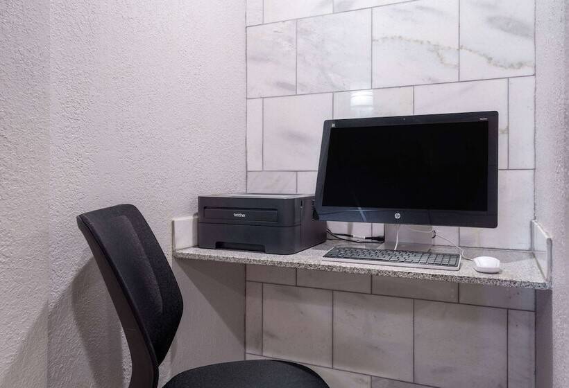 Мотель Super 8 By Wyndham Mattoon