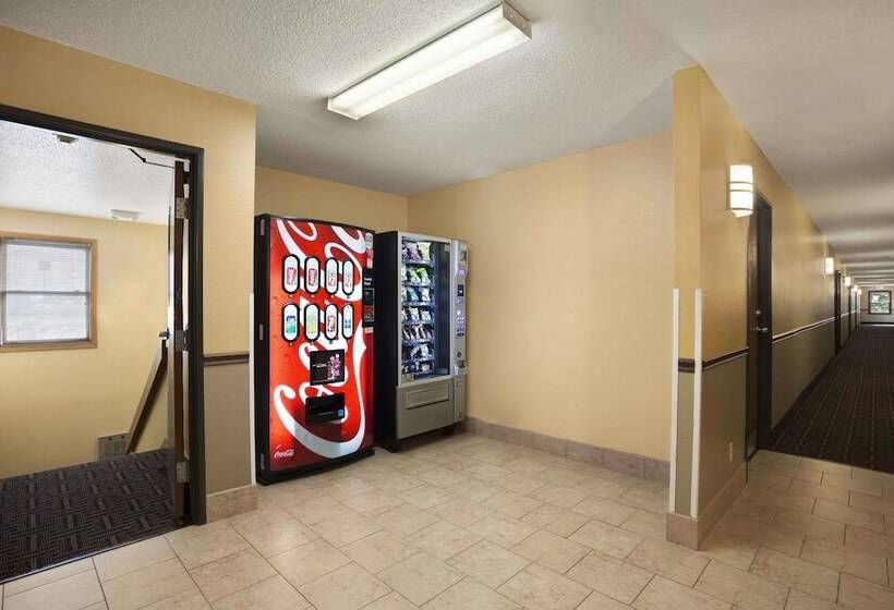 Мотель Super 8 By Wyndham Mattoon