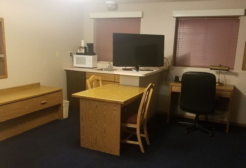 فندق على الطريق Super 8 By Wyndham Milbank Sd