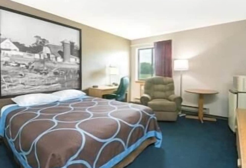 فندق على الطريق Super 8 By Wyndham Milbank Sd