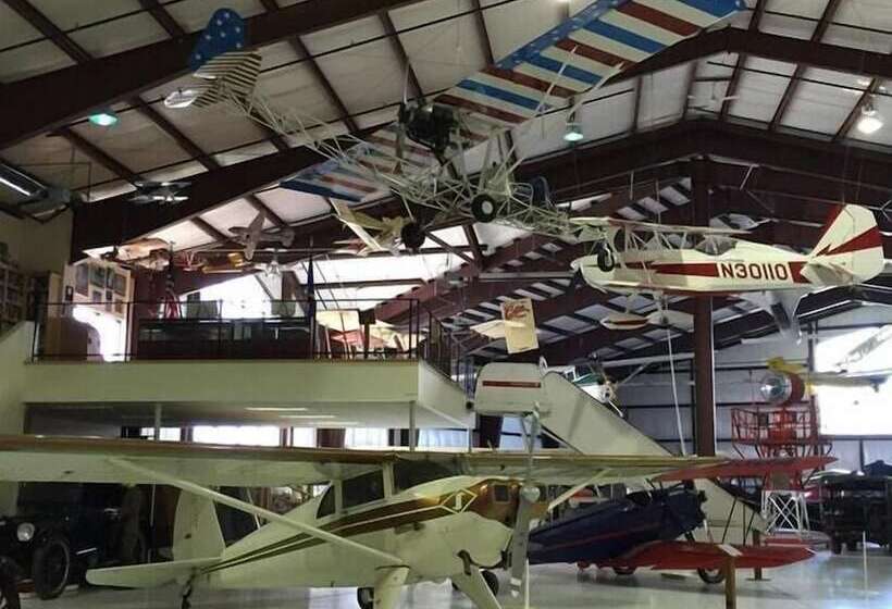 מוטל Super 8 By Wyndham Minot Airport