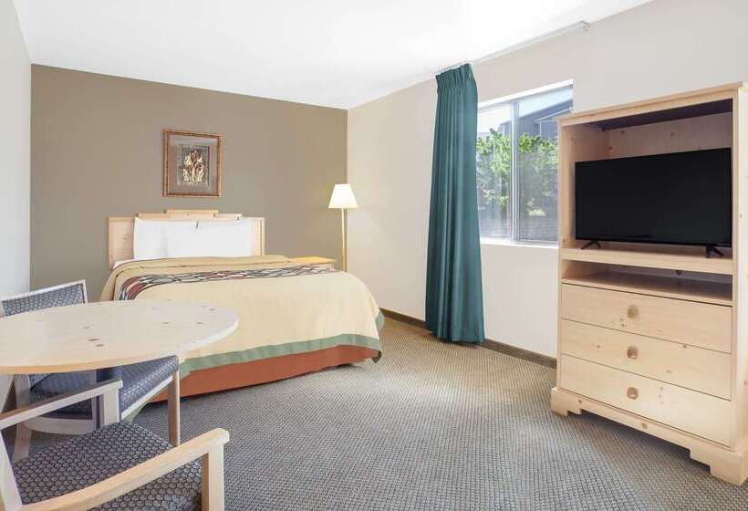 فندق على الطريق Fairbridge Inn & Suites Moscow   Pullman