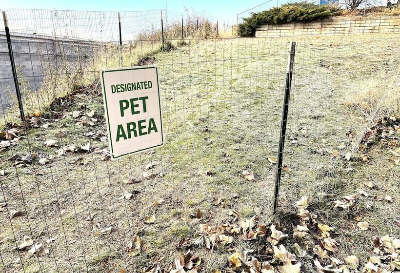 فندق على الطريق Fairbridge Inn & Suites Moscow   Pullman