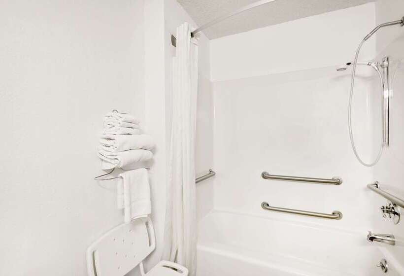 汽车旅馆  Super 8 By Wyndham Newburgh/west Point Stewart Intl Airport