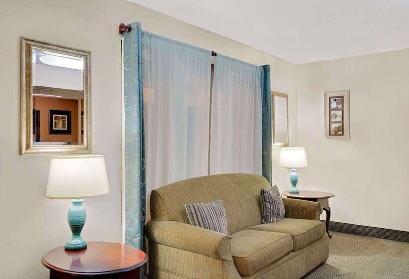 汽车旅馆  Super 8 By Wyndham Newburgh/west Point Stewart Intl Airport