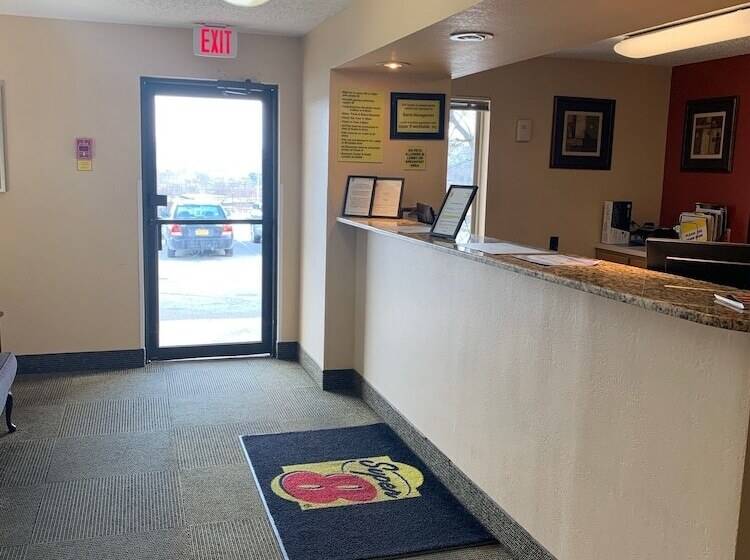 汽车旅馆  Super 8 By Wyndham Newburgh/west Point Stewart Intl Airport