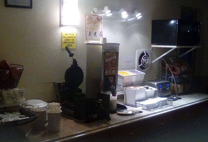 汽车旅馆  Super 8 By Wyndham Newburgh/west Point Stewart Intl Airport