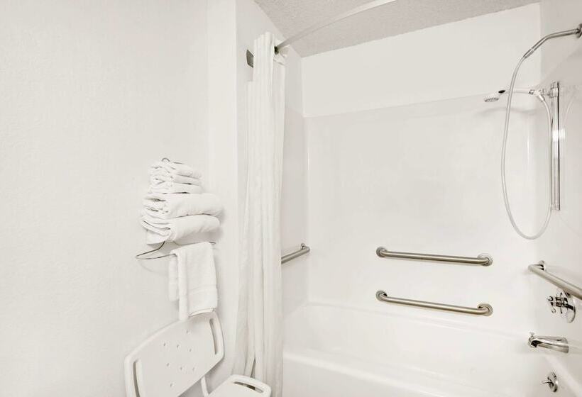 汽车旅馆  Super 8 By Wyndham Newburgh/west Point Stewart Intl Airport