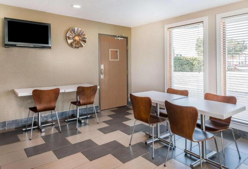 فندق على الطريق Super 8 By Wyndham Okawville