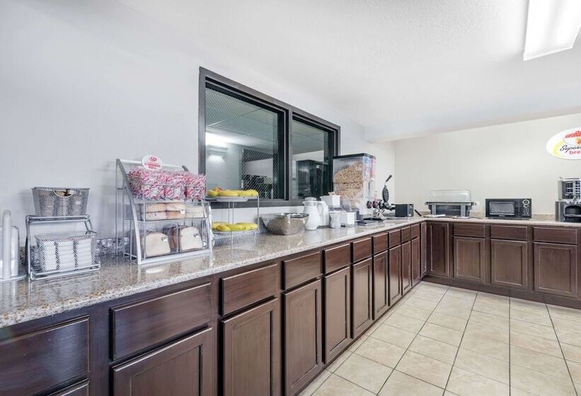 汽车旅馆 Super 8 By Wyndham Pierre Sd