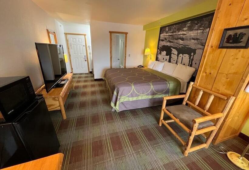 فندق على الطريق Super 8 By Wyndham Powell