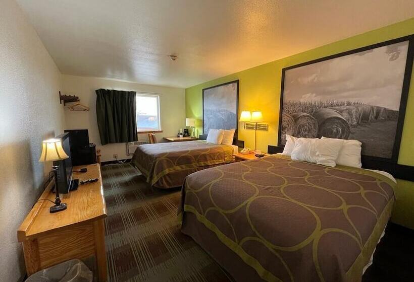 فندق على الطريق Super 8 By Wyndham Powell