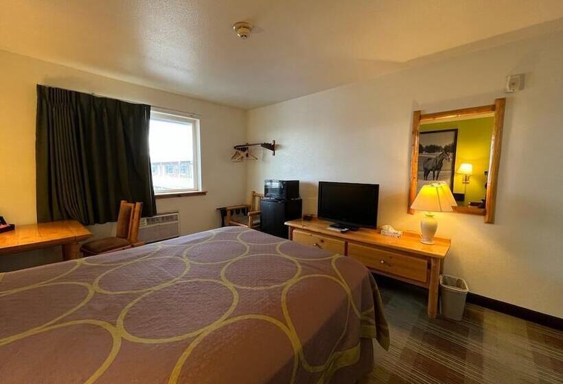 فندق على الطريق Super 8 By Wyndham Powell