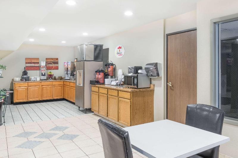 فندق على الطريق Super 8 By Wyndham Redding