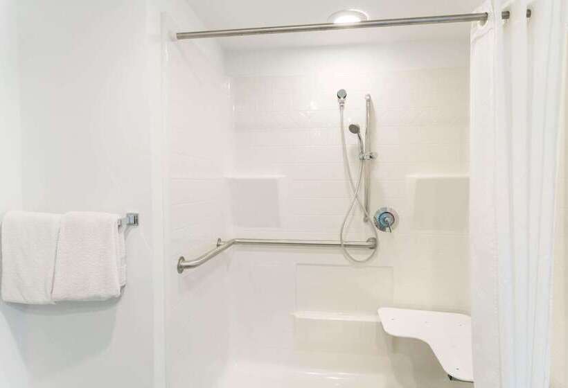 فندق على الطريق Super 8 By Wyndham Riviera Beach West Palm Beach