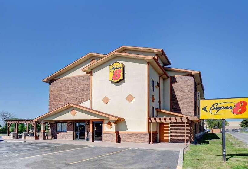 מוטל Super 8 By Wyndham Roseville/detroit Area