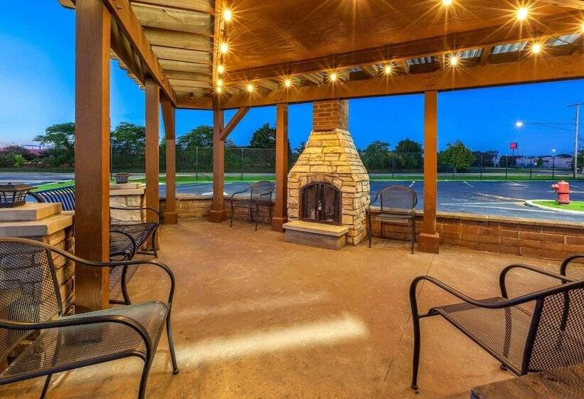 モーテル Super 8 By Wyndham Roseville/detroit Area