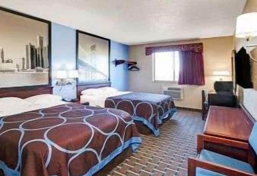 モーテル Super 8 By Wyndham Roseville/detroit Area