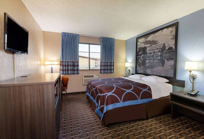 מוטל Super 8 By Wyndham Roseville/detroit Area