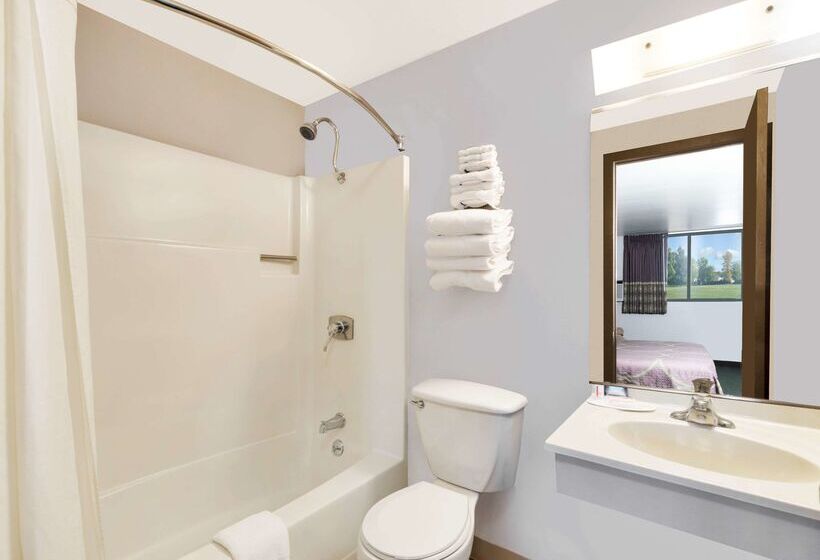 فندق على الطريق Super 8 By Wyndham Spearfish