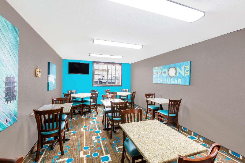 모텔 Super 8 By Wyndham Spencer