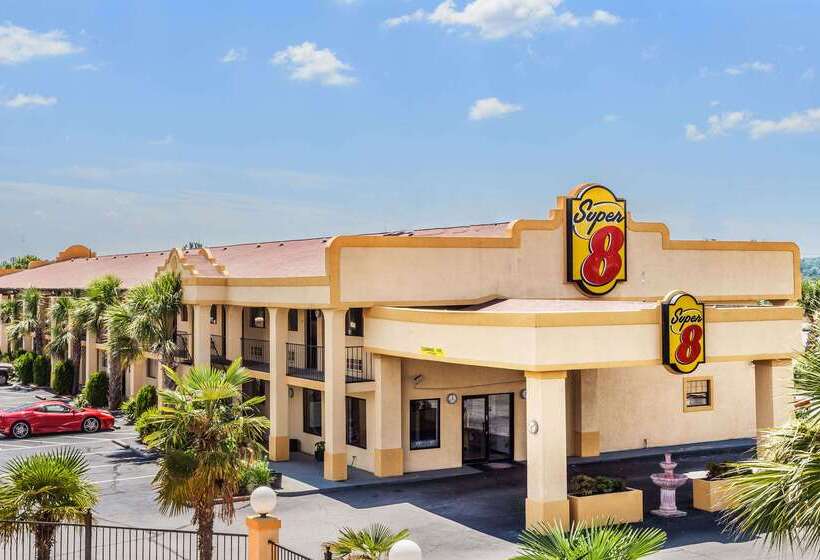 فندق على الطريق Super 8 By Wyndham Stockbridge