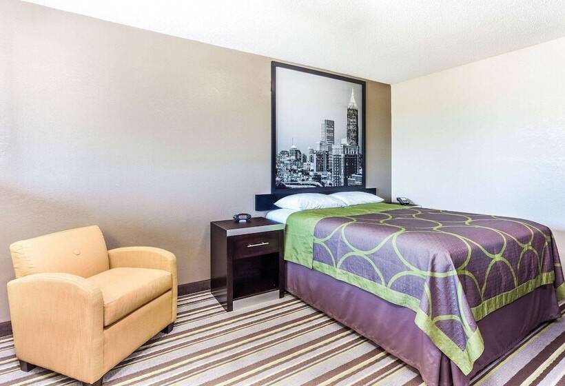 فندق على الطريق Super 8 By Wyndham Stockbridge