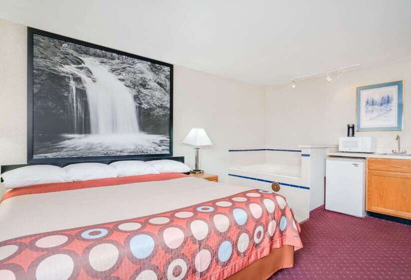 فندق على الطريق Super 8 By Wyndham Tomah Wisconsin