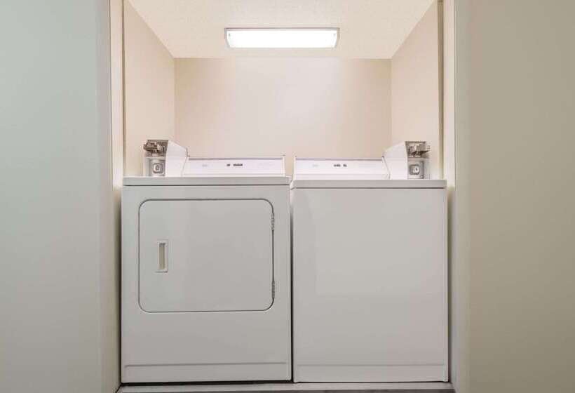 Мотель Super 8 By Wyndham Topeka/wanamaker Rd/i70