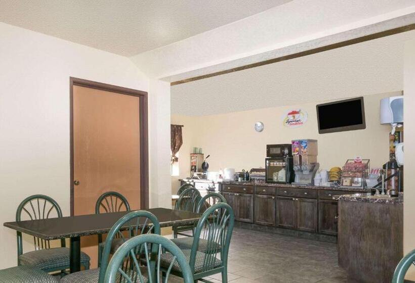 Мотель Super 8 By Wyndham Topeka/wanamaker Rd/i70