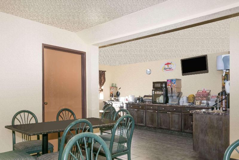 Мотель Super 8 By Wyndham Topeka/wanamaker Rd/i70