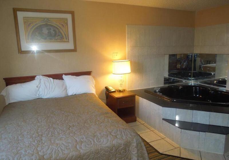 فندق على الطريق Super 8 By Wyndham Waldorf