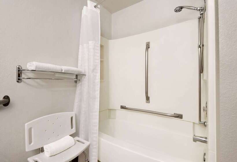 فندق على الطريق Super 8 By Wyndham Wausau