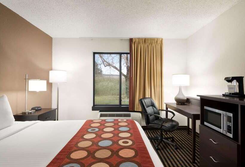 فندق على الطريق Super 8 By Wyndham Wausau